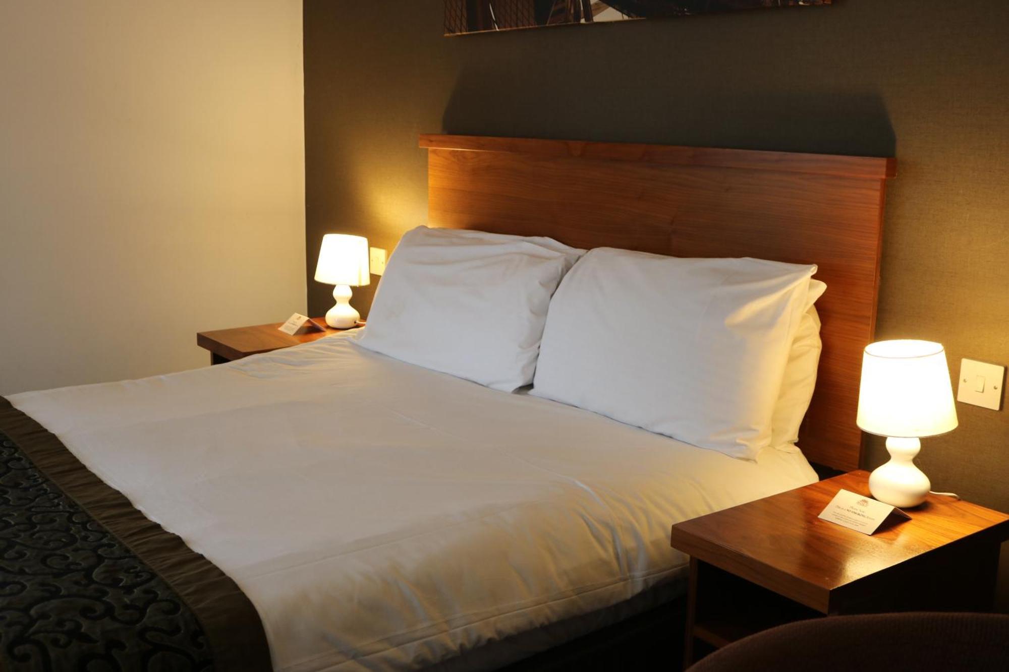 מנצ'סטר Fairway Inn מראה חיצוני תמונה